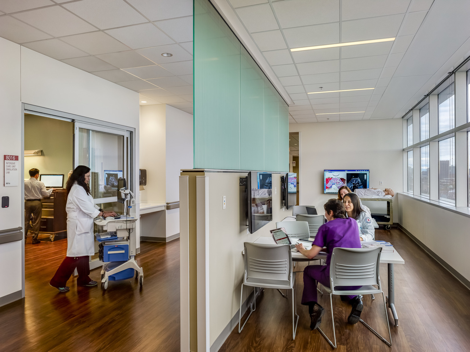 How St. Louis learning institutions can leverage new tech like simulation and holographs to educate the next generation of health professionals.